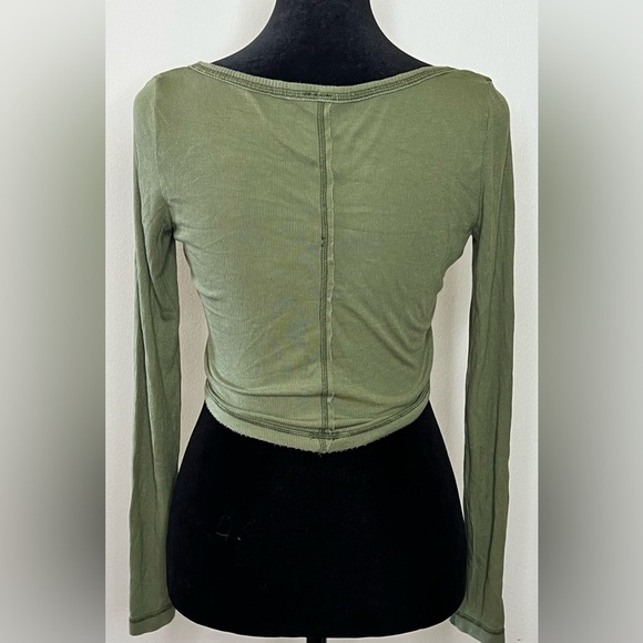 Urban outfitters Out from under cropped scoop neck henley long sleeves small EUC - Picture 4 of 6